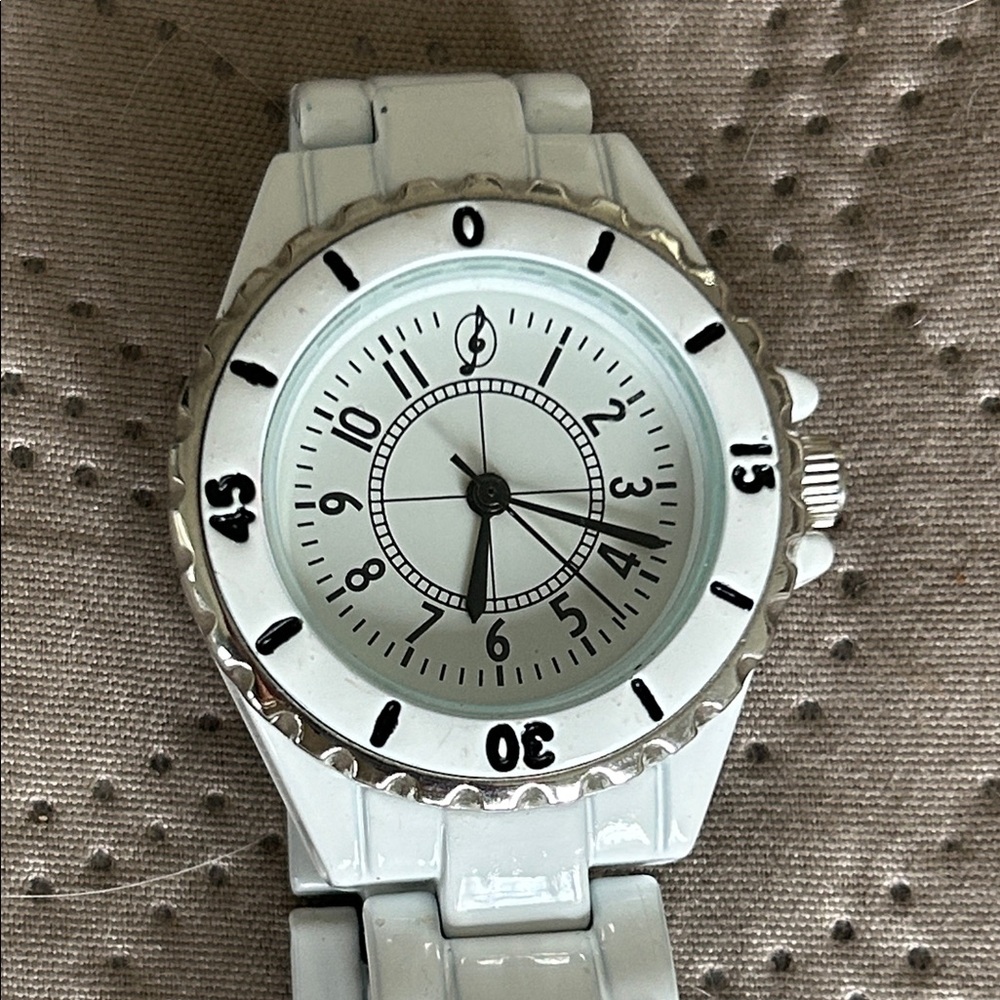 STRADIVARIUS Watch white
